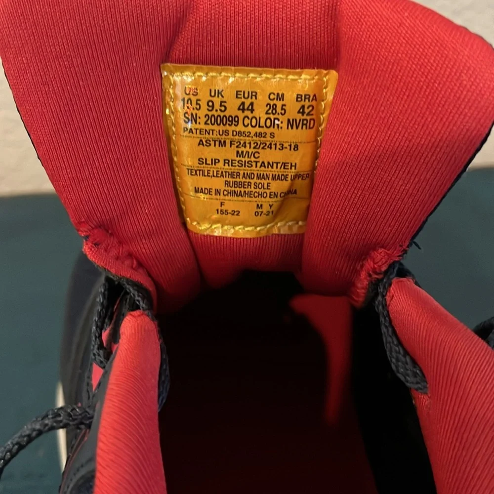 One pair of sketchers athletic shoe in new never worn without tags. - Picture 10 of 12